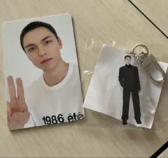 バーノン　fc更新トレカ　カプセルトイ