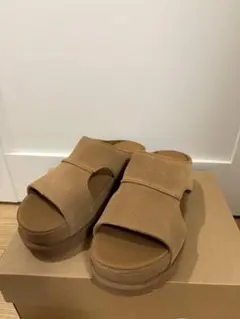 W GOLDENGLOW CUTOUT SLIDEのサムネイル