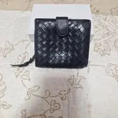 BOTTEGA VENETA イントレチャート 二つ折り財布 ブラックのサムネイル