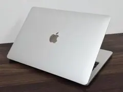 MacBookPro 2020 13インチ i5 16G 256G E4