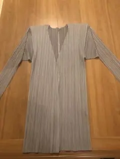 美品PLEATS PLEASE プリーツプリーズ カーディガン　グレーのサムネイル