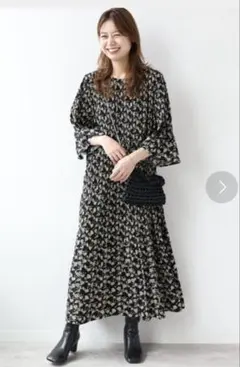 ジャーナルスタンダード レリューム　マジョリカプリーツフラワーワンピース