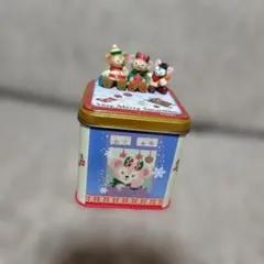 ディズニーダッフィーのクリスマスデザインの空き缶