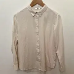 ベージュ 長袖シャツ