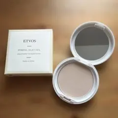 ETVOS エトヴォス ミネラルシルキーベールⅠ SPF20 PA++のサムネイル