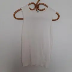 ユニクロ Mサイズ ノースリーブ ホワイト