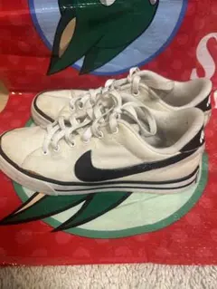 NIKE コート　メンズスニーカー