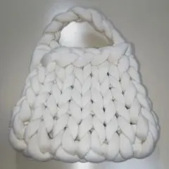 マンドゥバッグ　ホワイト