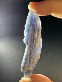 カイヤナイト　原石　ブルー　結晶　鉱物標本　天然石　65.5mm