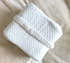 ✨新品✨ボーン型枕 メッシュ生地 足・膝用 アイマスクセット もちもち素材♡のサムネイル