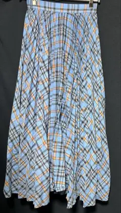 110 チェック柄フレアロングスカート