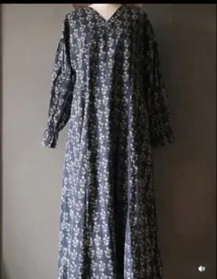 美品✨24SSBEARDSLEY✴︎LIVETART ドットカラーレスワンピース - メルカリ