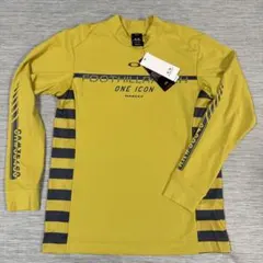 長袖モックネック