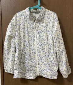 ベルメゾン　花柄ジップアップ　ウィンドブレーカー　140cm