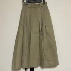 Dickies ベージュ プリーツロングスカート BEAMSのサムネイル