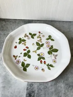WEDGWOODワイルドストロベリー オクタゴナルディッシュ L 24.5cmのサムネイル