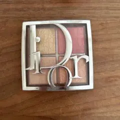 Dior バックステージ グロウ マキシマイザー パレット 004 ハイライト