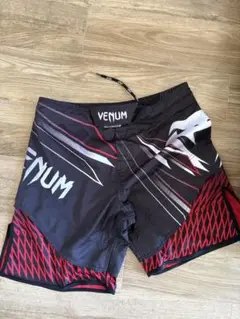 VENUM ショートパンツ