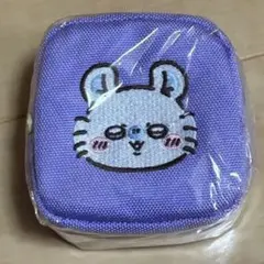 ちいかわカラビナ付き刺繍スクエアポーチ モモンガ