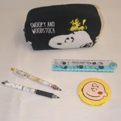 とても可愛い!!スヌーピー ペンケースと文房具　缶バッチセット