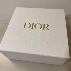Dior ギフトボックス ホワイト