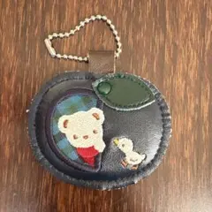 神戸ファミリア　りんごチャーム キーホルダー　ファミリアチェック