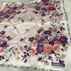 BURBERRY ハンカチ 花柄 ピンクのサムネイル