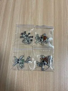 海賊デザイン ワンピースストラップ 4個セット