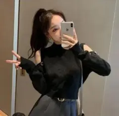 オフショルダー ニットセーター　訳ありの為お安くしてます。ニットブラックカラー