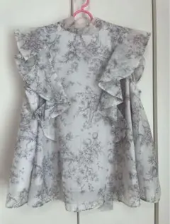 スナイデル　Sustainableノースリフリルオーガンシースルーブラウス