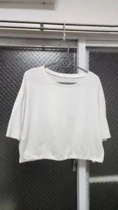 ホワイト クロップド丈 半袖Tシャツ 裾ドロスト仕様　Lのサムネイル