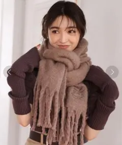 ナイスクラップ　N刺しゅう入りフリンジマフラー　ブラウンのサムネイル