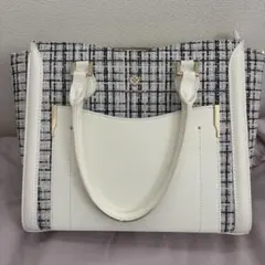 GUESS＊ ホビーリバーシブル トートバッグ - メルカリ