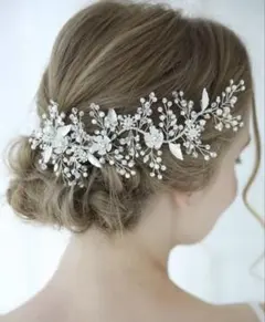 ウェディングヘッドドレス 花とビーズ