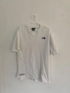 白 Tシャツ