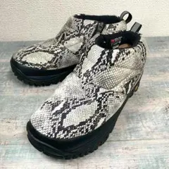 着用2回のみ Danner パイソン スノーブーツ スニーカー 25cmのサムネイル
