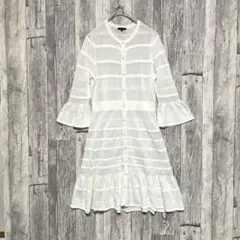 トゥービーシック【美品】Ⅲ ホワイトフリルカーディガン