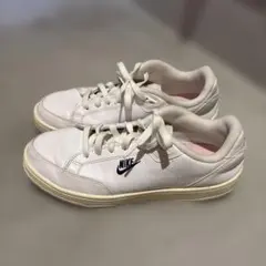 NIKE 화이트 스니커즈