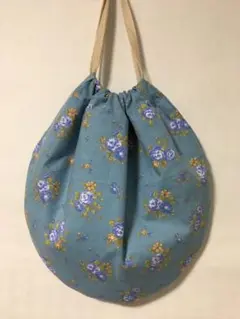 リバーシブル・花柄＋パッチワークまるいバッグ　ハンドメイド