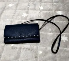 BEAMS スタッズ付きショルダーバッグ ブラック