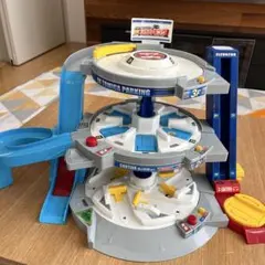 ぐるぐるシュート！！　DXトミカパーキング