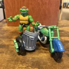 ミュータントタートルズ　 ラファエロ フィギュア バイクセット