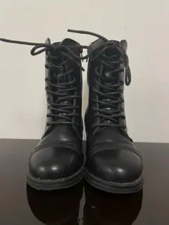 レースアップブーツ　黒　18cm