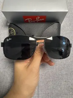 Ray-Ban サングラス RB4306 グリーンレンズ ブラックフレーム