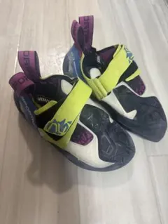 Item thumbnail for item 6fe7ef06-2674-4ce1-b811-1bfc1c7a3355