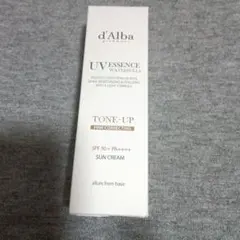 ピンク色 ダルバ　トーンアップサンクリーム新品