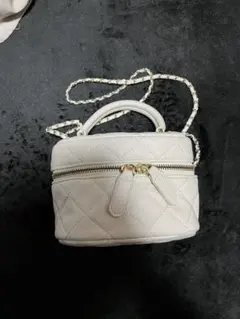 バニティバッグ 白 キルティング