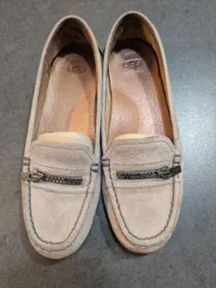 UGG グレー ローファー ジッパー付き