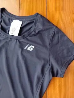 ニューバランス　Tシャツ　レディースSサイズ