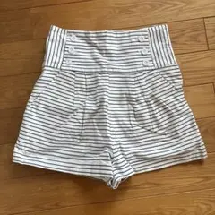 白黒ストライプ ハイウエストショートパンツ